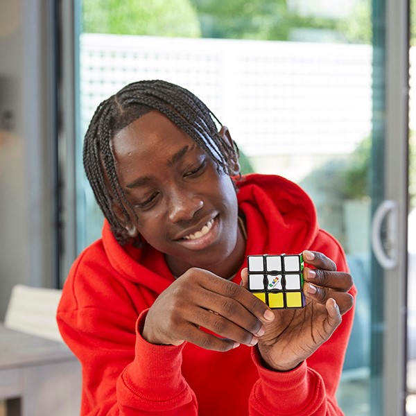 Foto van speelgoed 08_Rubiks_778988386248_20134067_3x1_Edge_GML_Product_6.jpg
